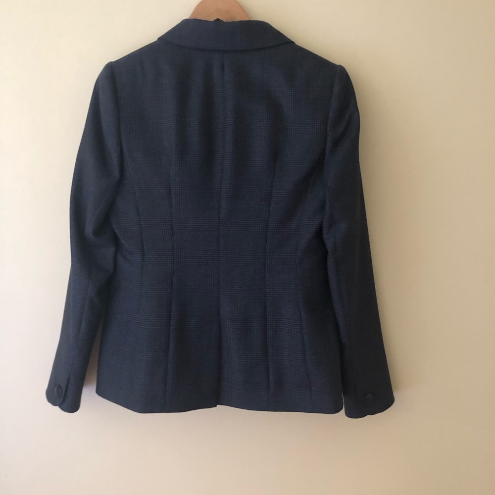LKB US8 wool suits
